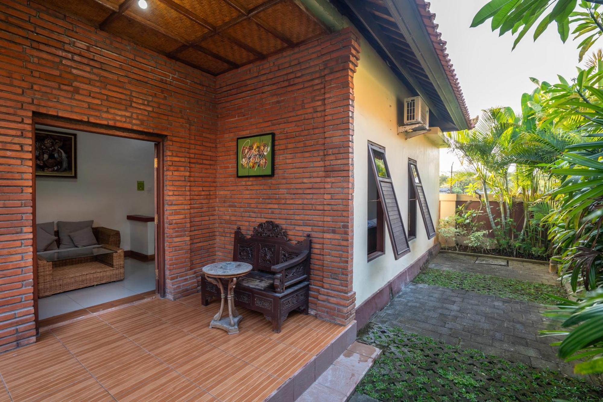 Nirmala Guest House Surf Keramas Exterior photo